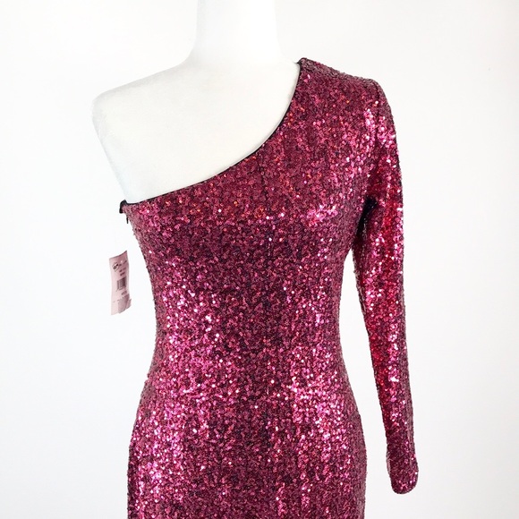Dress The Population Chrissie Sequin Dress. - Picture 3 of 4